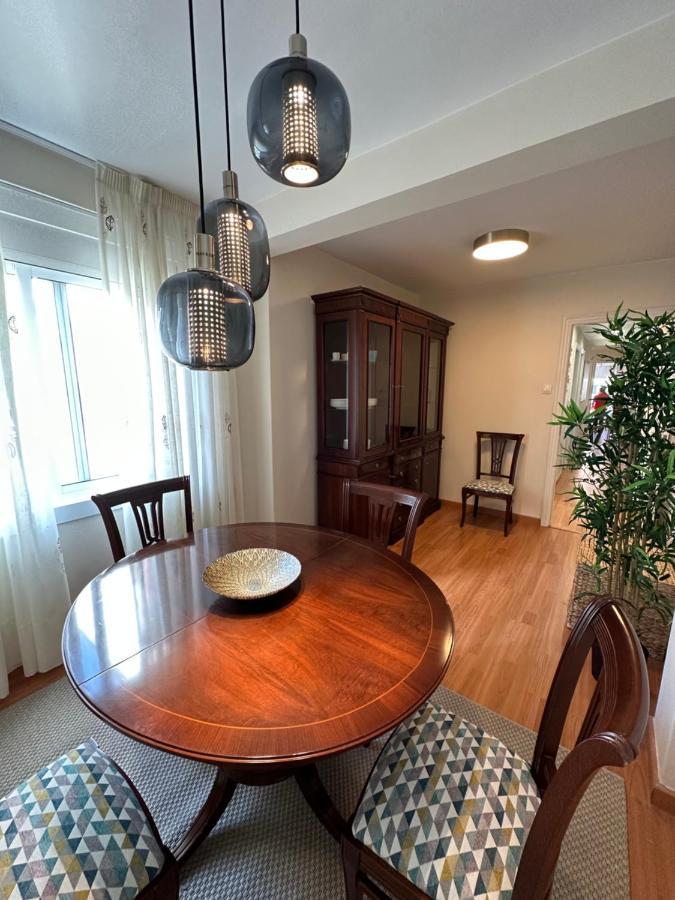 Nebrija Derecha Apartment A Coruna Bagian luar foto