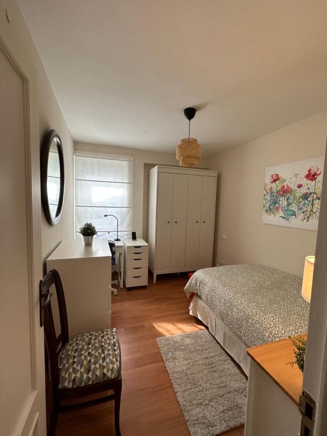 Nebrija Derecha Apartment A Coruna Bagian luar foto